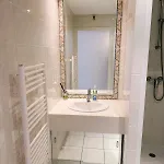 Spacious Seaside With Garden & Sea-view 公寓 昂蒂布