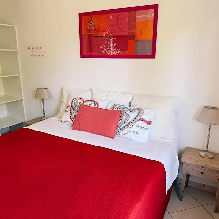 Spacious Seaside With Garden & Sea-view *