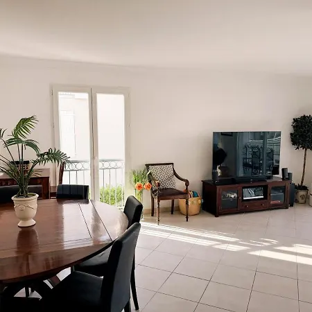 Appartement Spacious Seaside With Garden & Sea-view