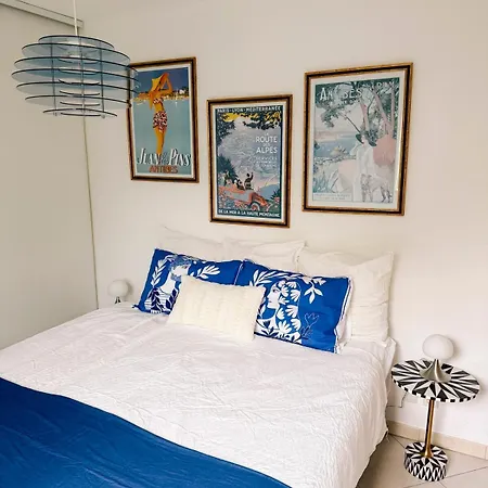 Spacious Seaside With Garden & Sea-view Appartement Antibes