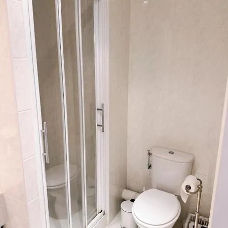 Spacious Seaside With Garden & Sea-view *