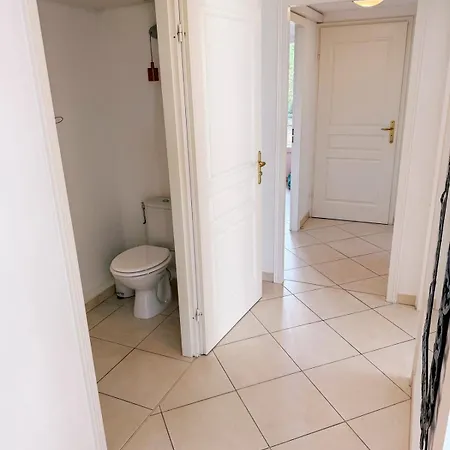 Appartement Spacious Seaside With Garden & Sea-view Antibes