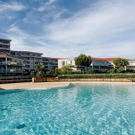 Spacious Seaside With Garden & Sea-view *